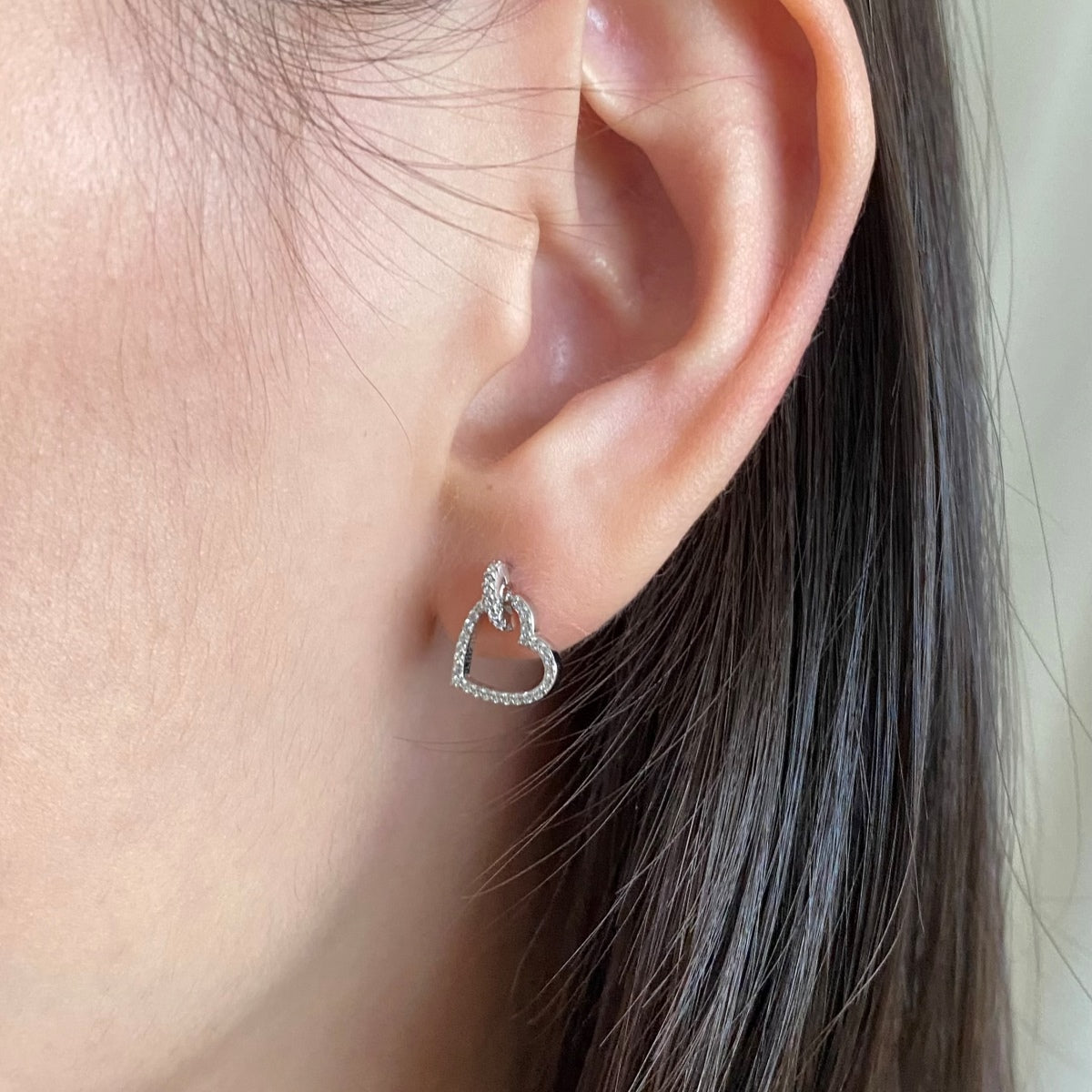 [baslovejewels]Dainty Heart Shape Earrings