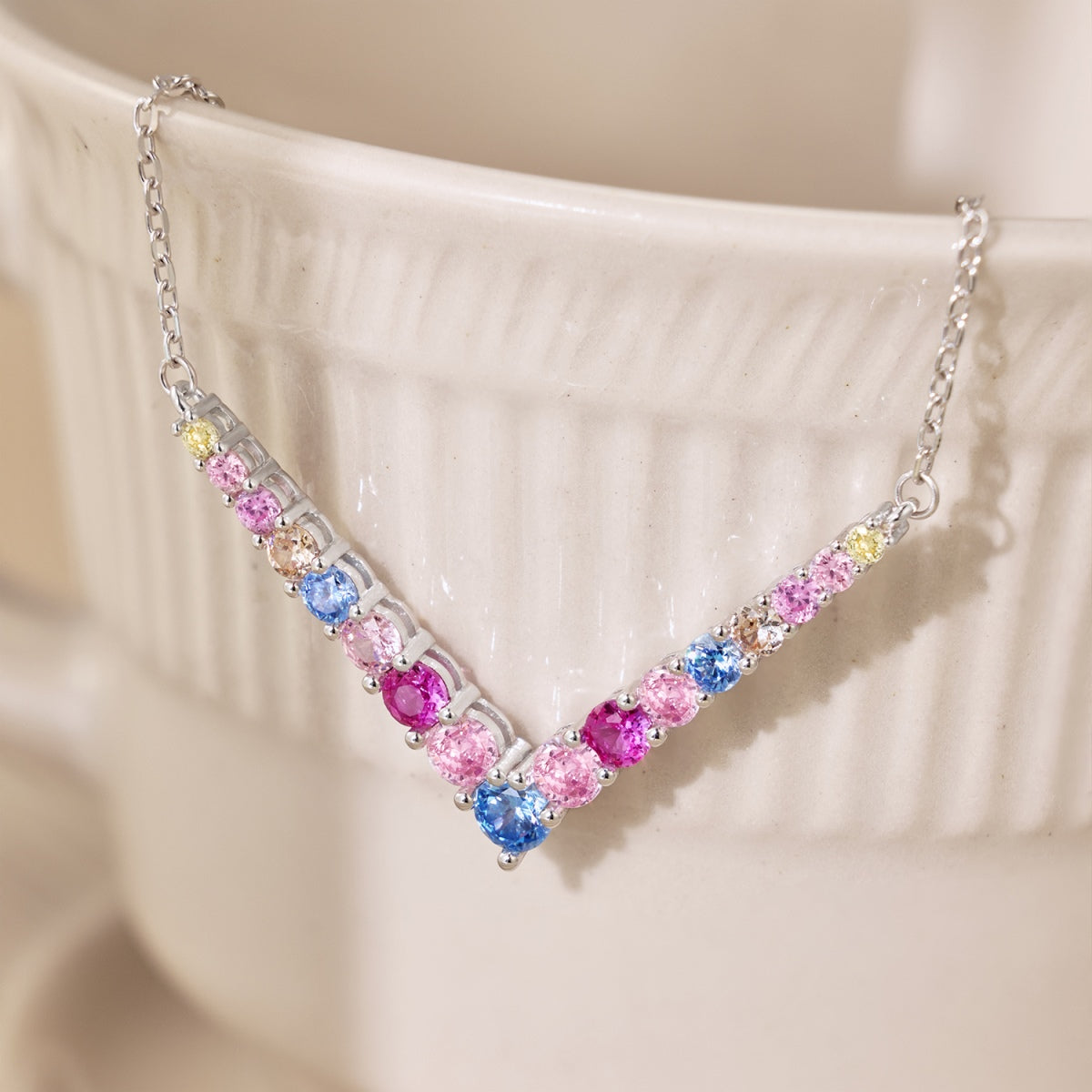[baslovejewels]Ornate Round Cut Necklace