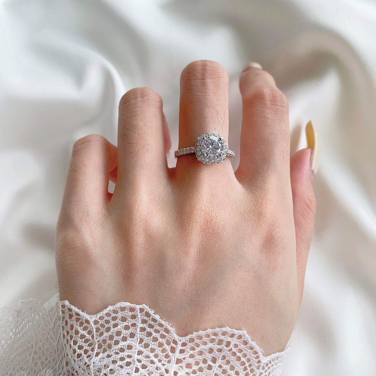 [baslovejewels]Dazzling Resplendent Round Cut Wedding Ring