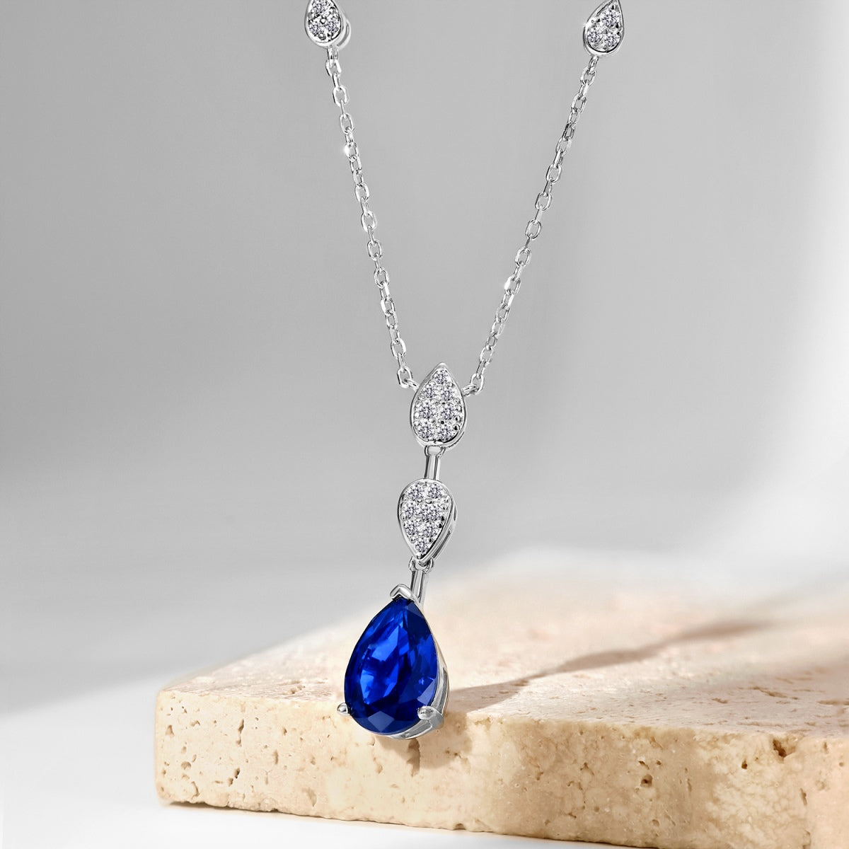 [baslovejewels]Dazzling Pear Cut Necklace