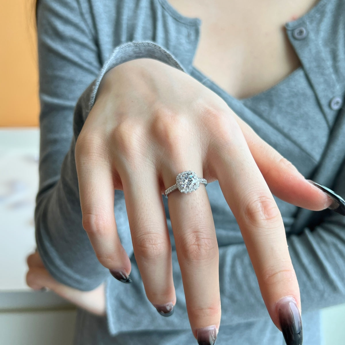 [baslovejewels]Dazzling Resplendent Round Cut Wedding Ring