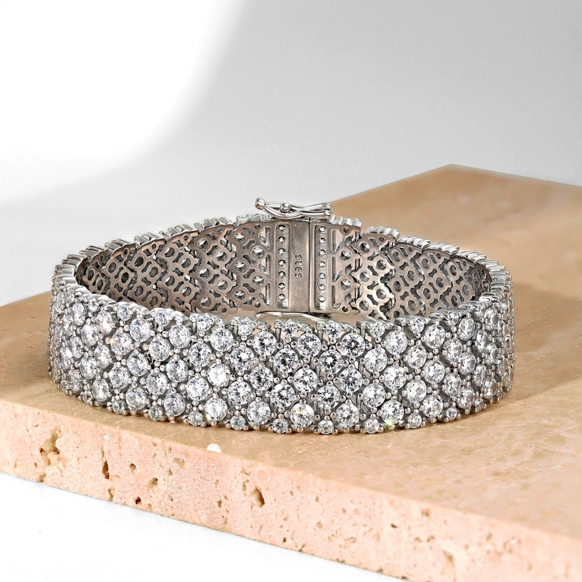 [baslovejewels]Ornate Elegant Round Cut Party Bracelet