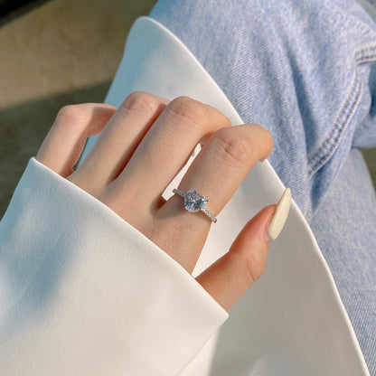 [baslovejewels]2.0 Carat Dazzling Lustrous Heart Cut Lover Ring