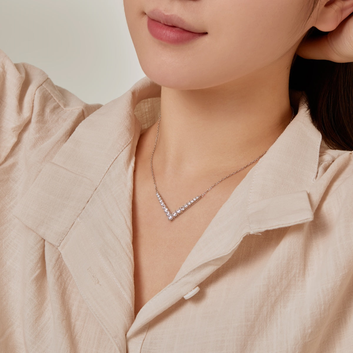 [baslovejewels]Ornate Round Cut Necklace