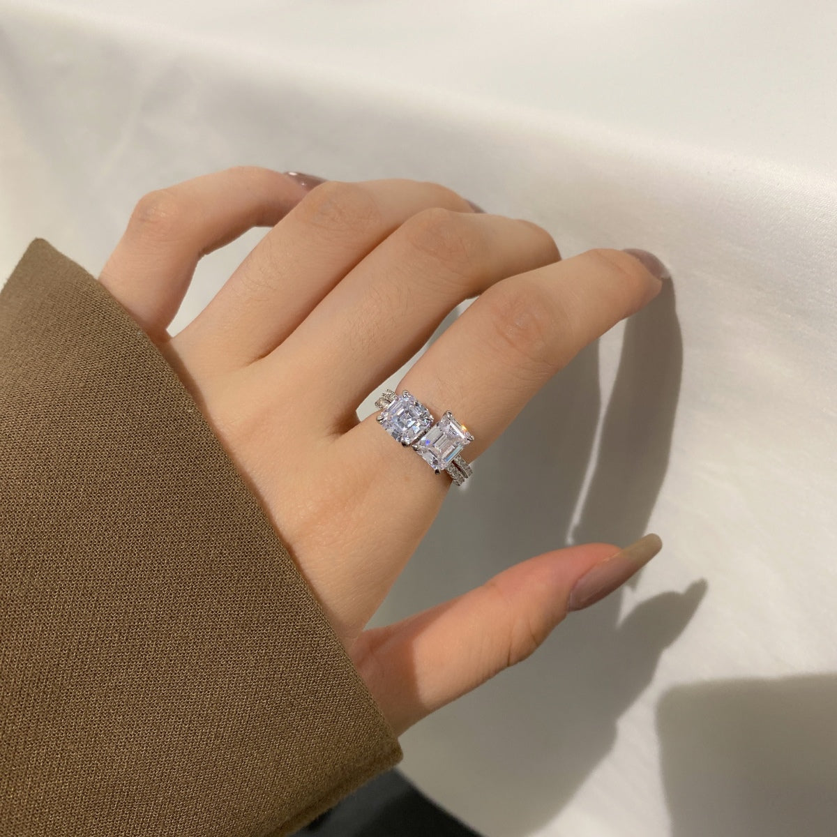 [baslovejewels]2.0 Carat Scintillating Ornate Radiant Cut Party Ring