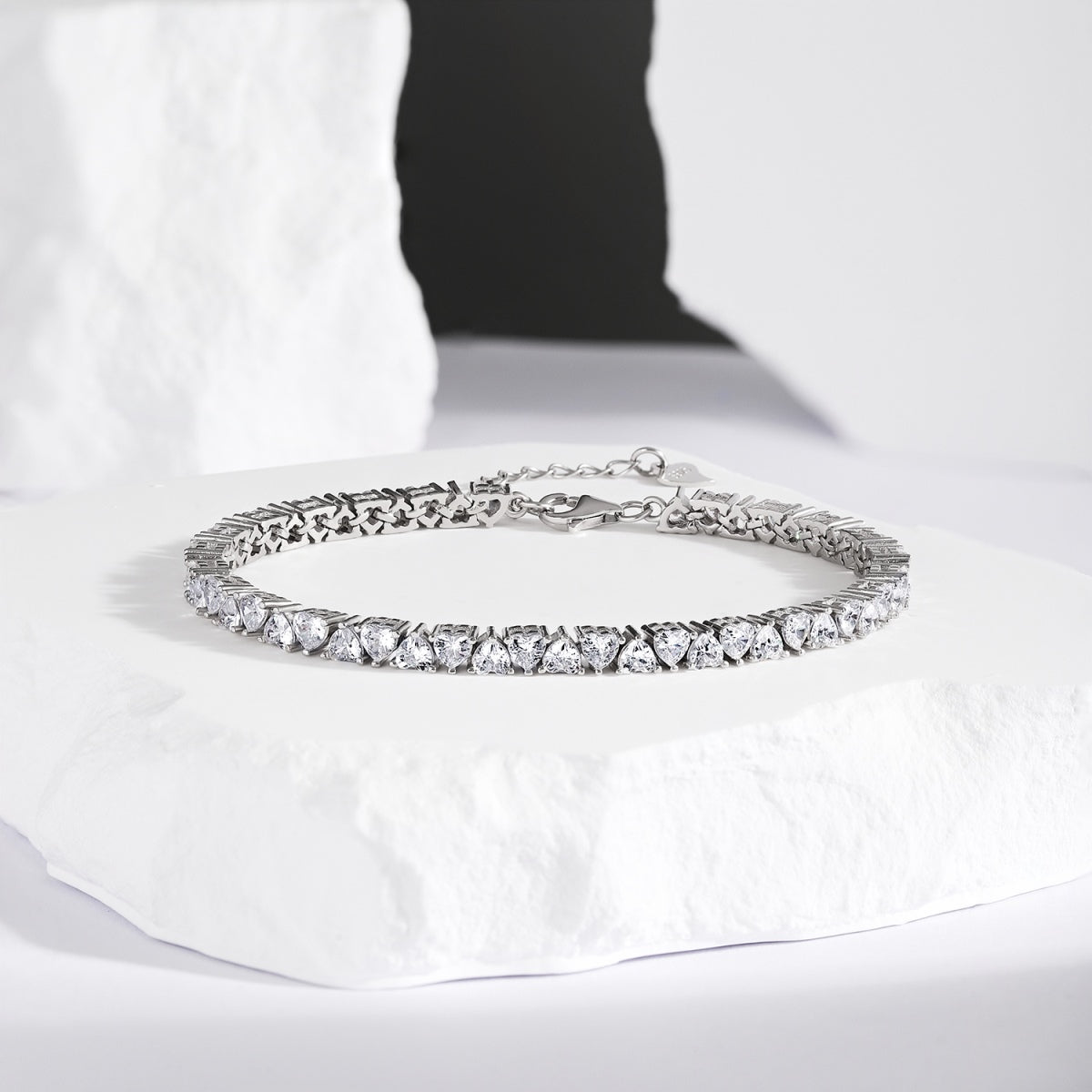 [baslovejewels]Dazzling Romantic Heart Shape Lover Bracelet