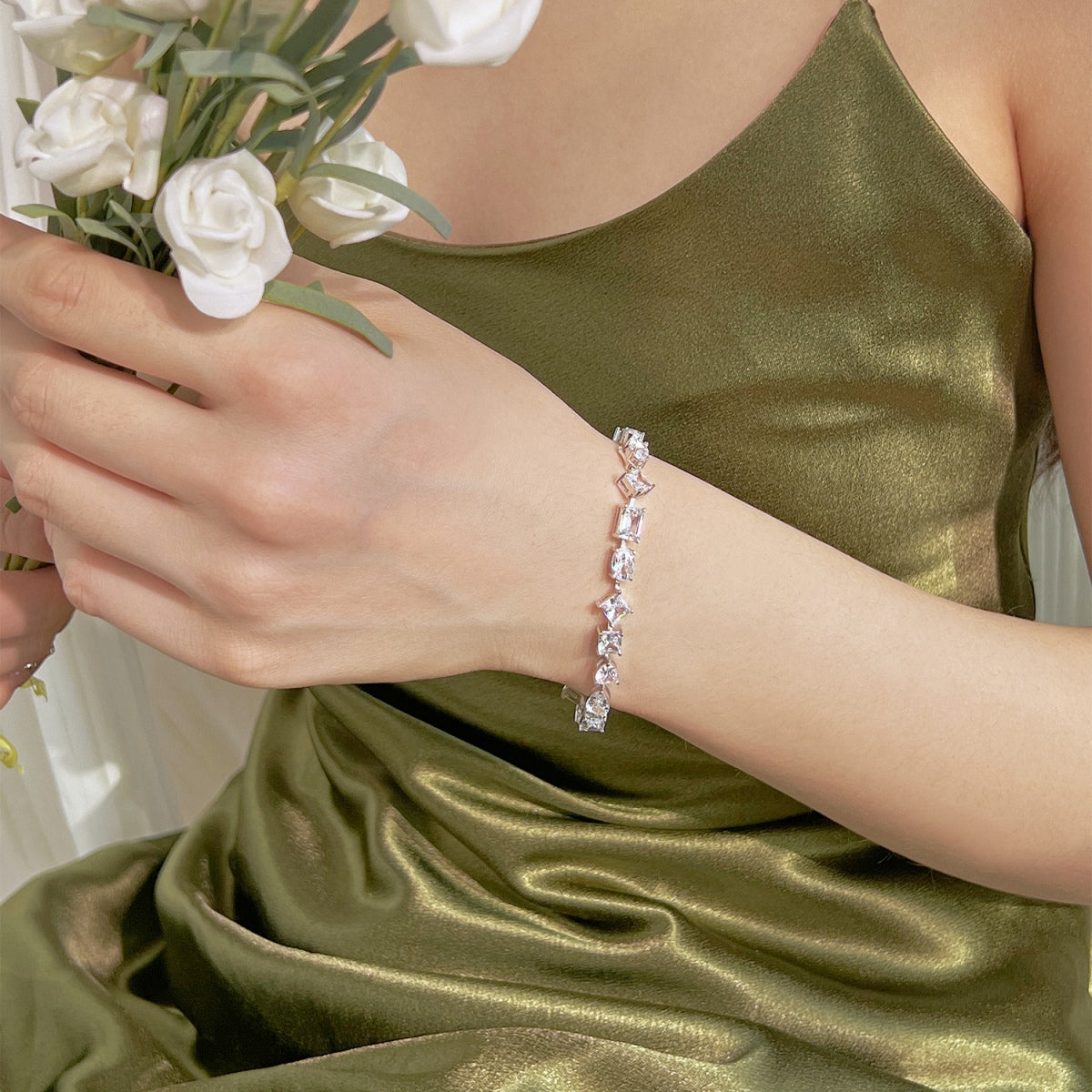 [baslovejewels]Unique Exquisite Multi Cut Daily Bracelet