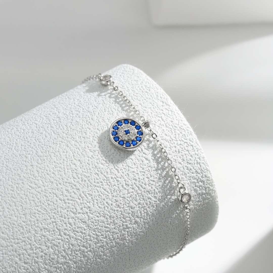 [baslovejewels]Devil's Eye Round Shape Bracelet