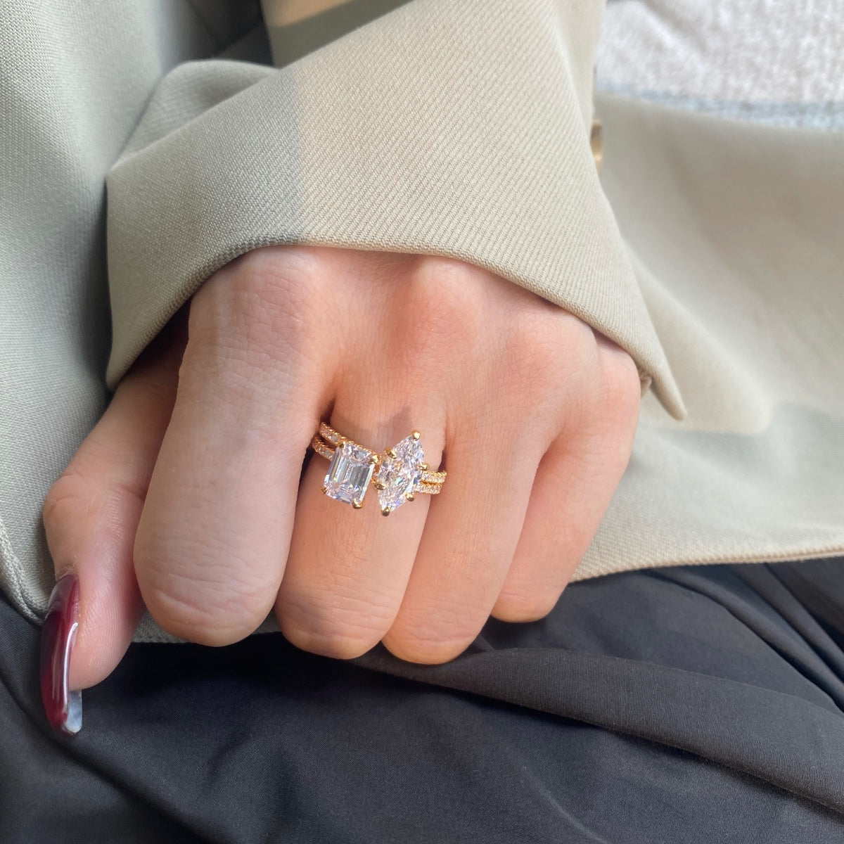 [baslovejewels]2.0 Carat Scintillating Ornate Radiant Cut Party Ring