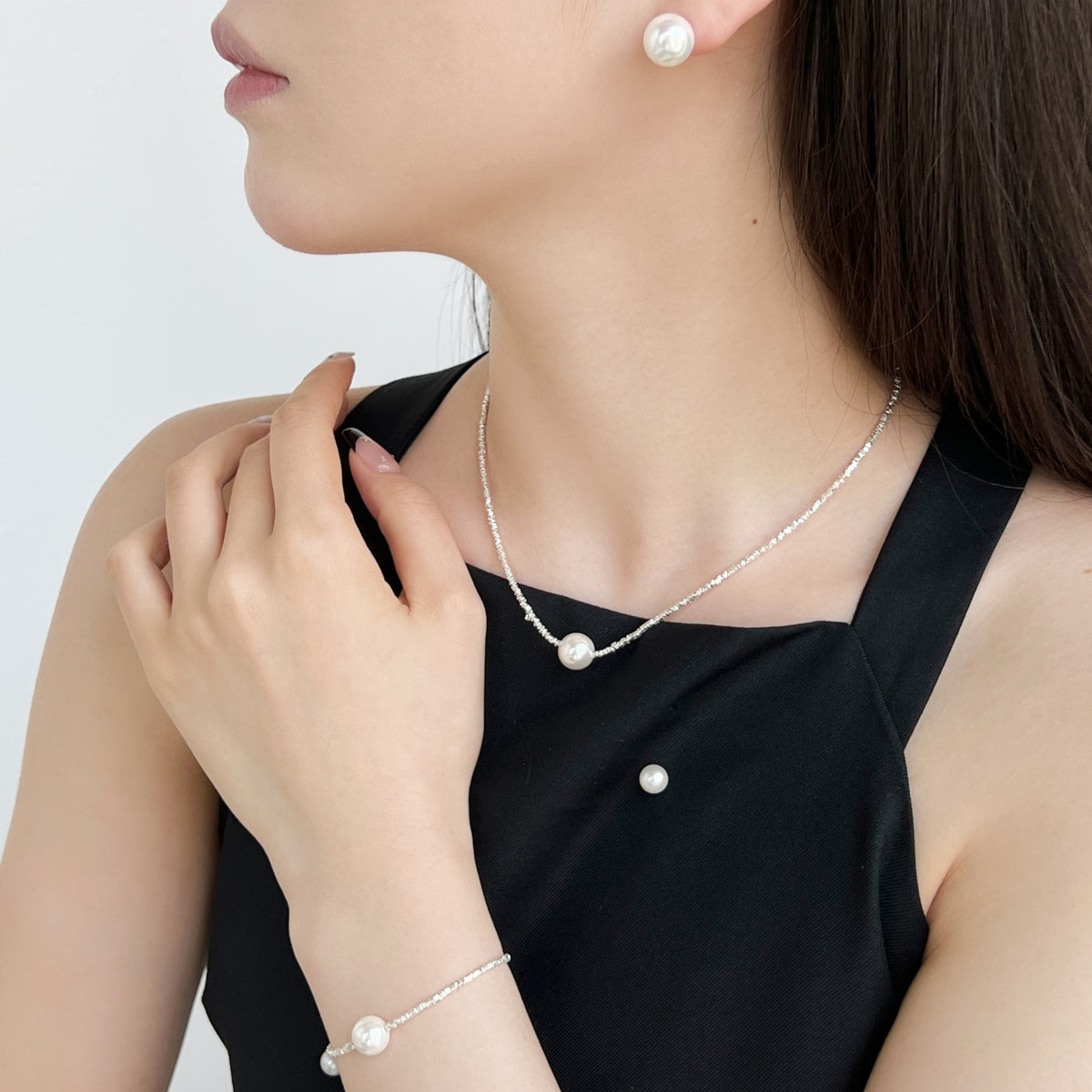 [baslovejewels]Delicate Pearl Earrings