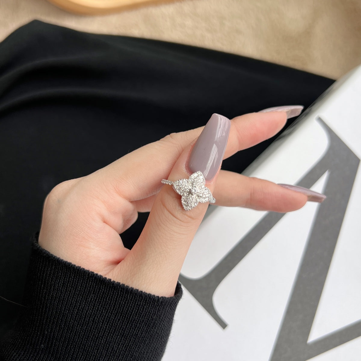[baslovejewels]Luxurious Colorful Flower Shape Banquet Ring