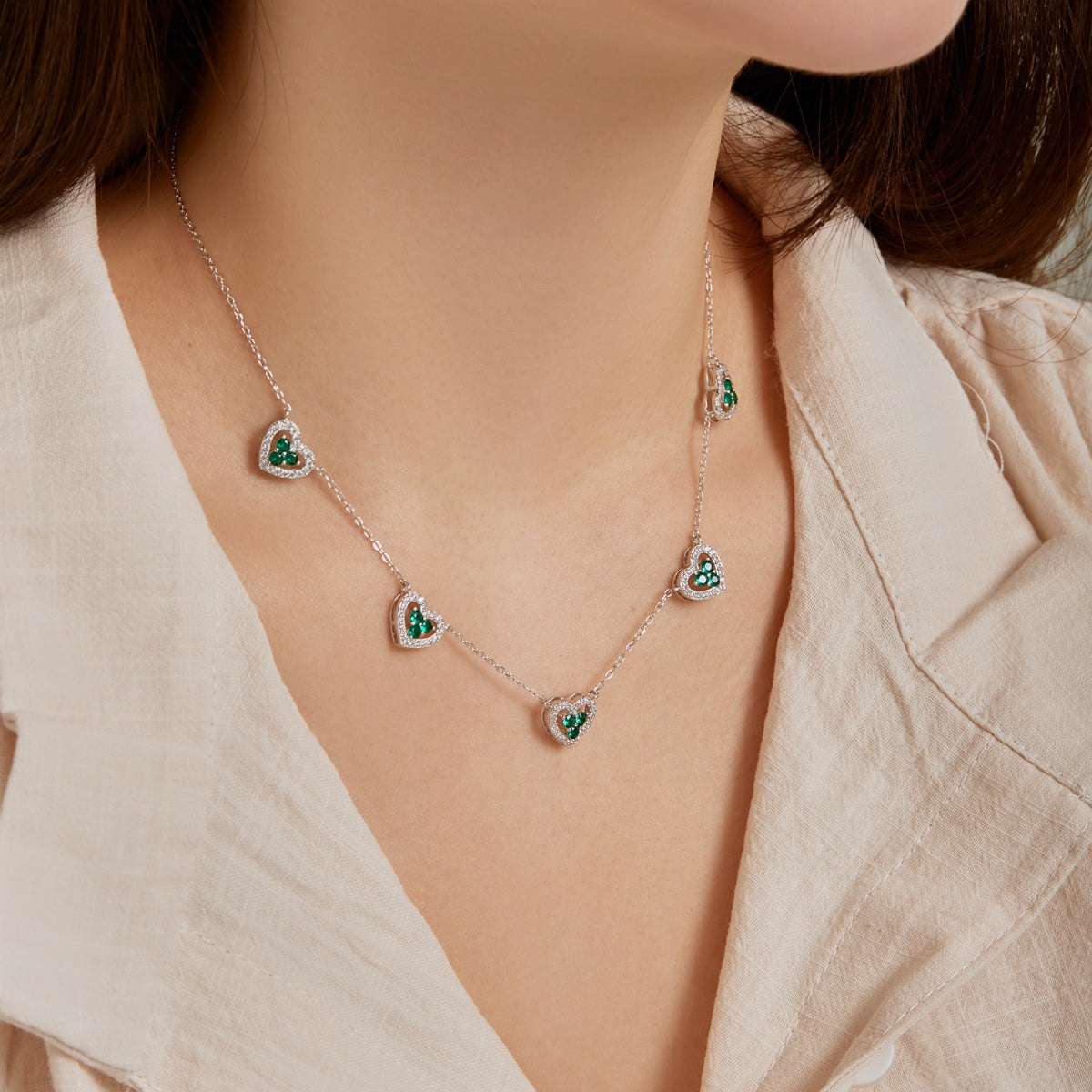 [baslovejewels]Sparkling Five Heart Necklace