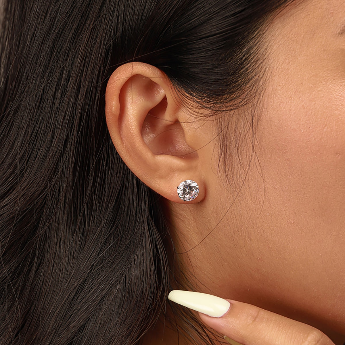 [baslovejewels]Stylish Shiny Round Center Stone Stud Earrings