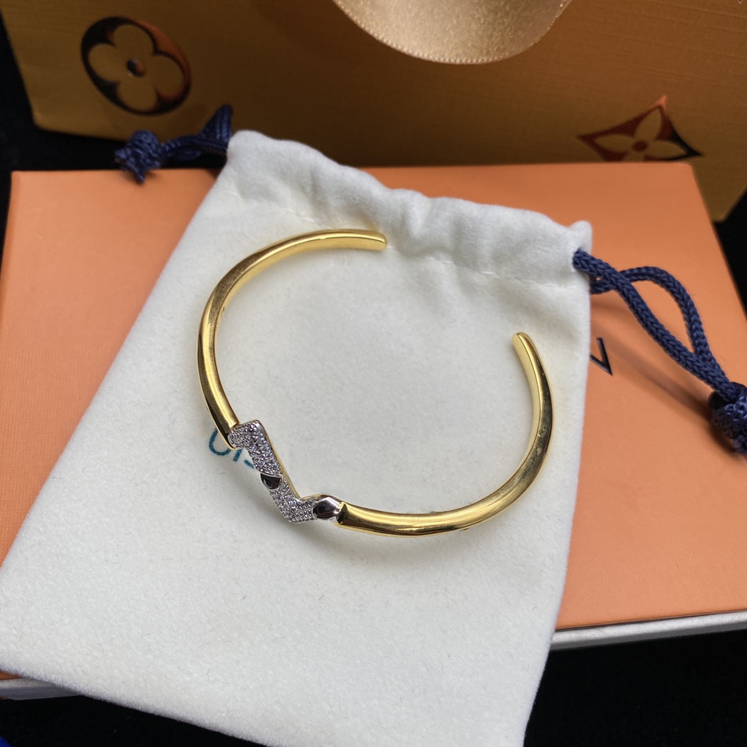 [baslovejewels]VOLTE UPSITE DOWN DIAMOND GOLD OPEN BRACELET