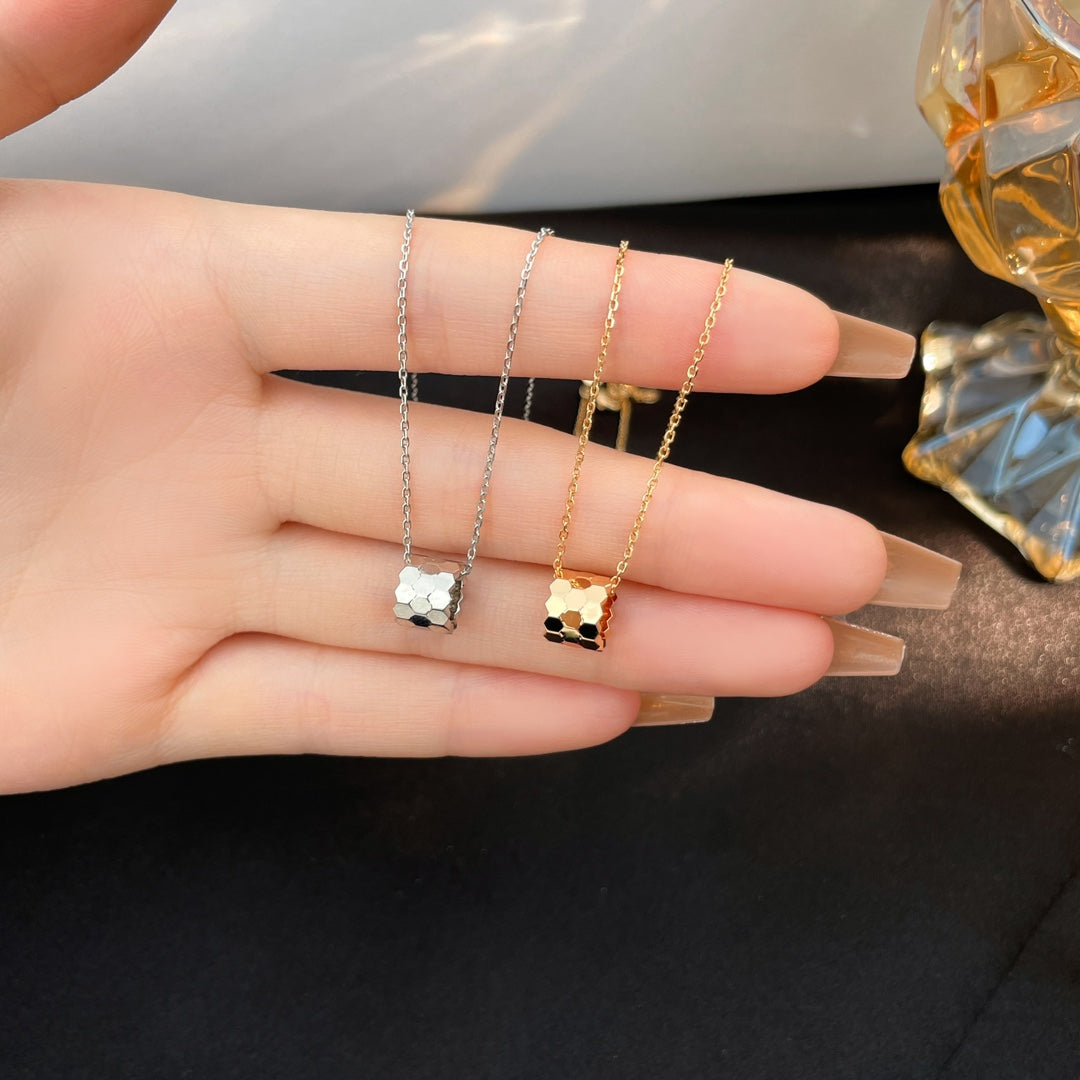 [baslovejewels]BEE MINI NECKLACE