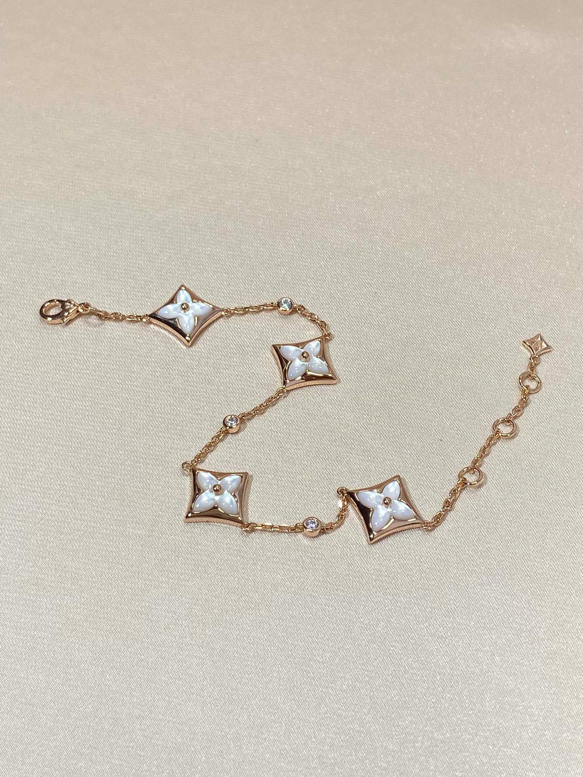 [baslovejewels]STAR 4 MOTIF MOP DIAMOND PINK GOLD BRACELET