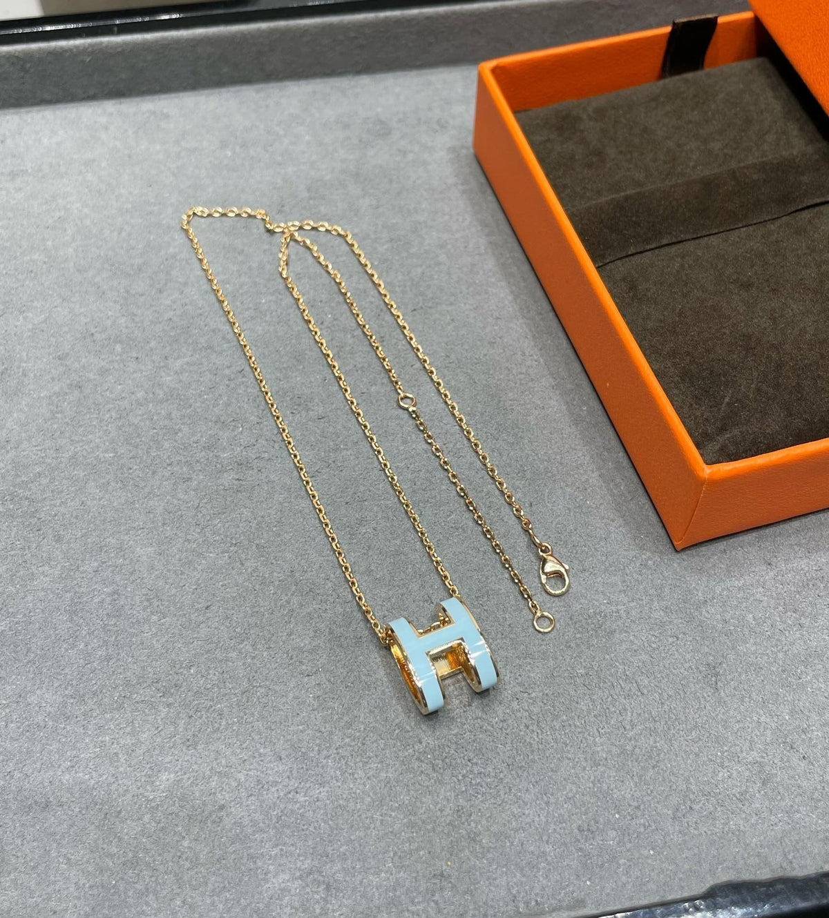 [baslovejewels]POP H SKY BLUE NECKLACE