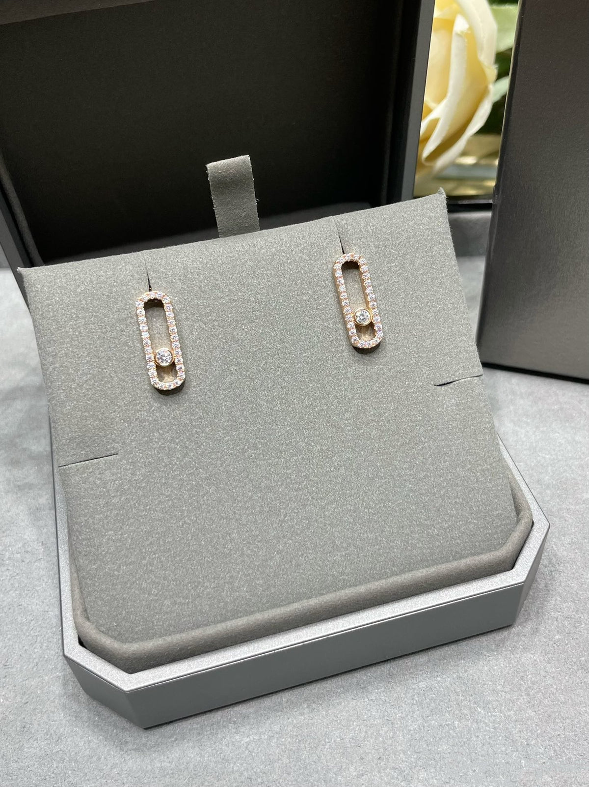 [baslovejewels]MOVE UNO STUD DIAMOND PAVED EARRINGS