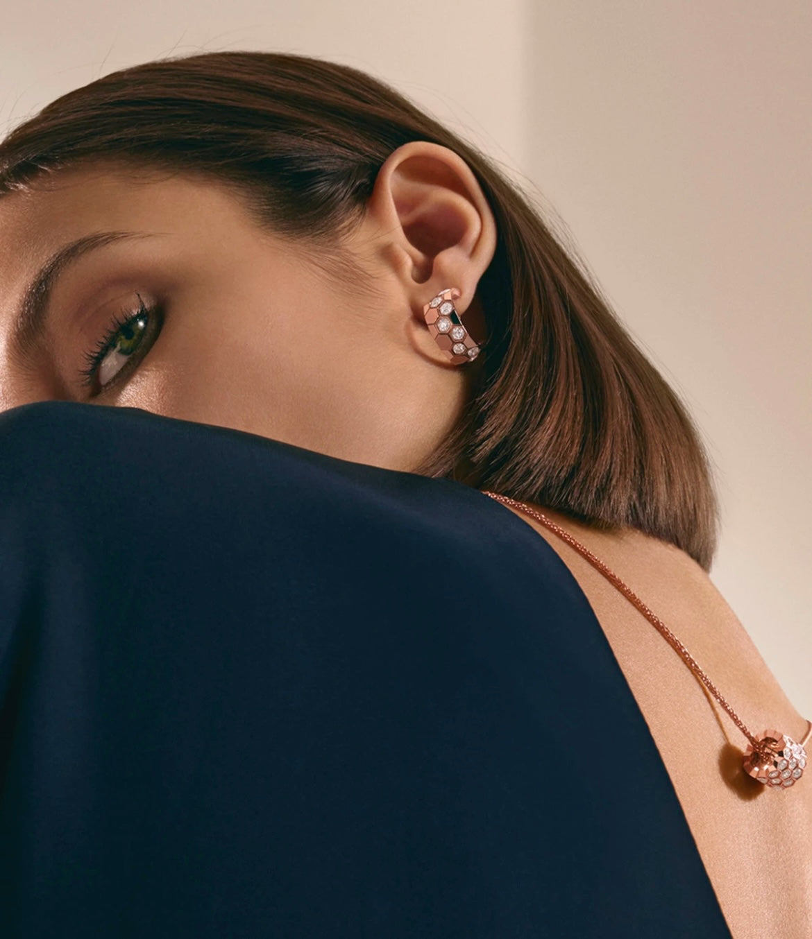 [baslovejewels]BEE LOVE DIAMOND HOOP EARRINGS