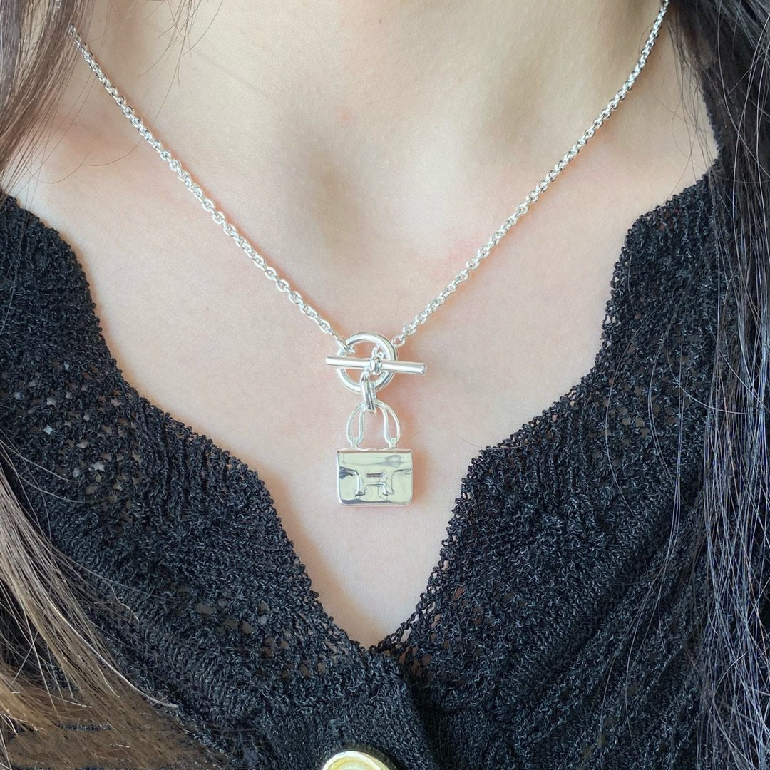 [baslovejewels]CONSTANCE PEDANT SILVER NECKLACE