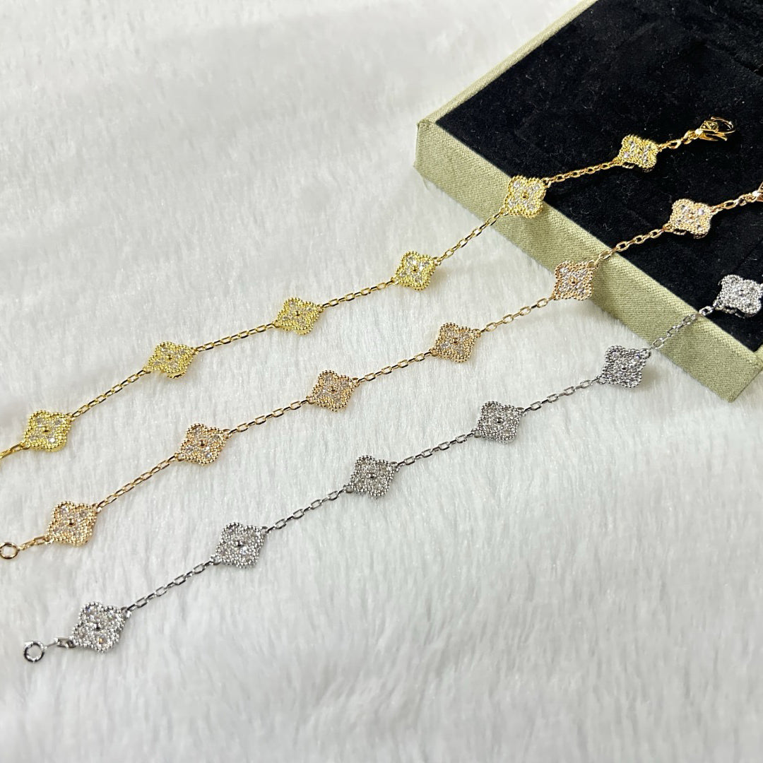 [baslovejewels]CLOVER 6 MOTIF DIAMOND BRACELET