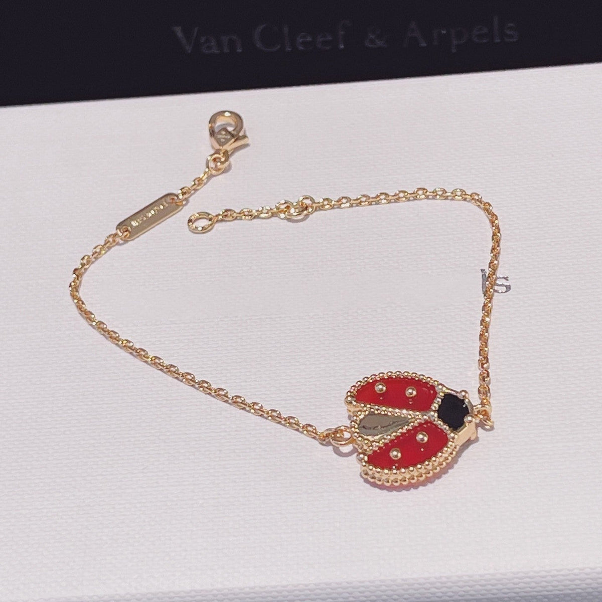 [basloveJW]LUCKY SPRING 1 MOTIF PINK GOLD BRACELET
